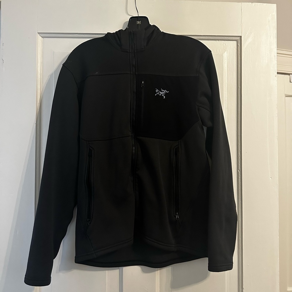 Arc’teryx men’s full zip jacket hoodie size small